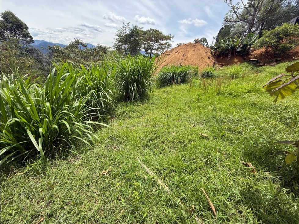 LOTE EN VENTA EN LA LOMA DEL ESCOBERO