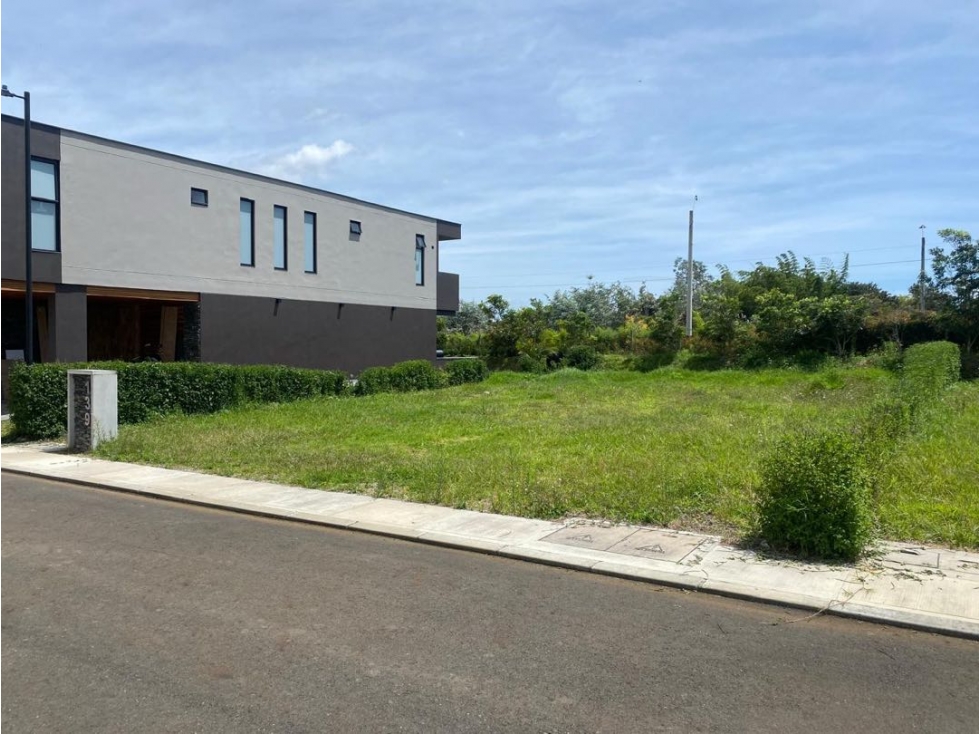 Lote en venta en parcelación exclusiva ubicado en Llanogrande — foto 2