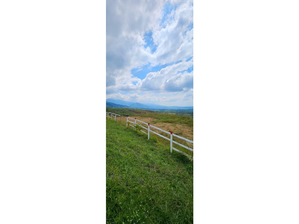 Lote en venta en Santa Elena - 1