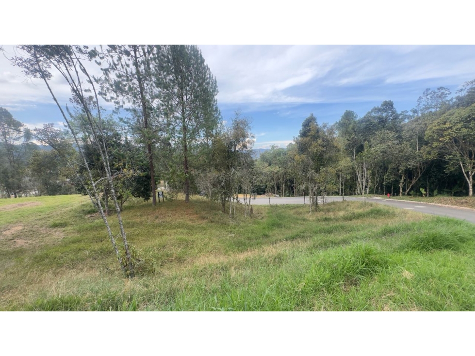 Lote en venta en unidad cerrada en el retiro