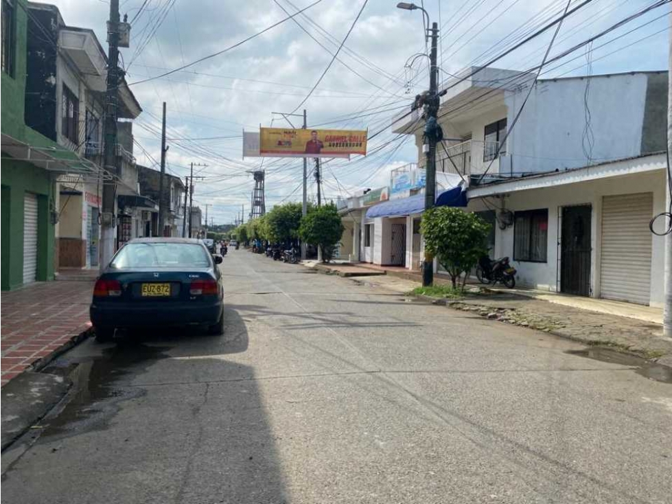 LOTE EN VENTA EXCELENTE UBICACIÓN - MONTELIBANO - 2
