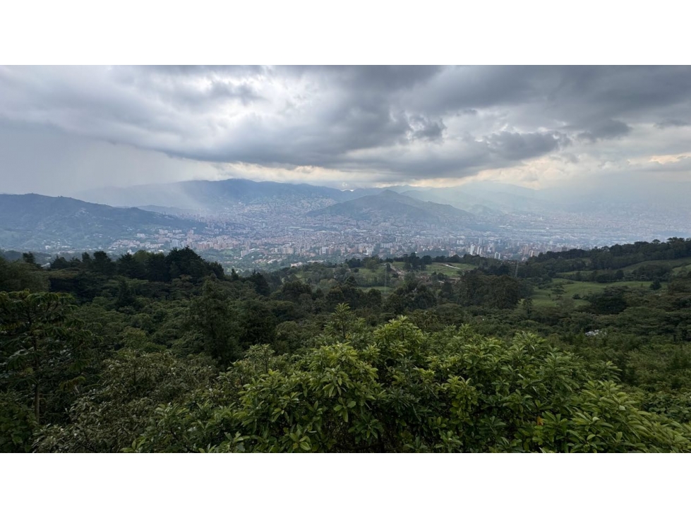 Lote en venta ideal para desarrollo Residencial en Envigado — foto 2