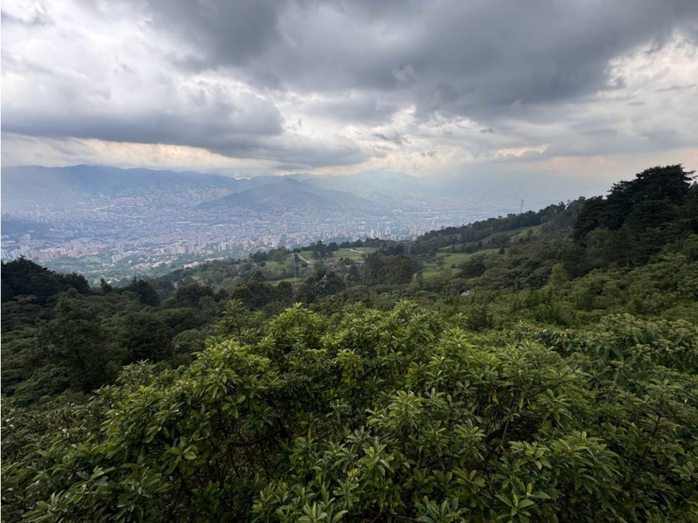 Lote en venta ideal para desarrollo Residencial en Envigado — foto 4