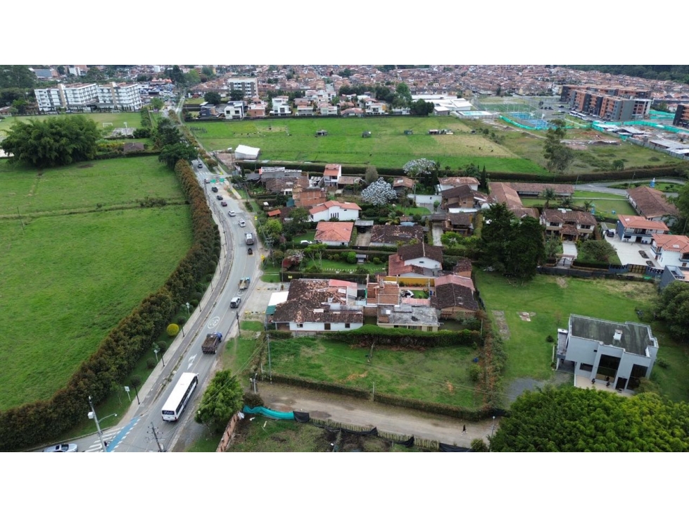 Lote en venta para construcción de edificio en la ceja Antioquía