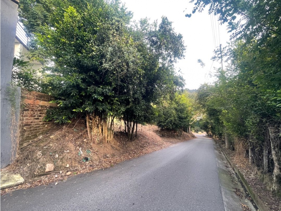 LOTE EN VENTA RUITOQUE BAJO / HACIENDA LA CONSTANCIA / LOTE 8 - 4