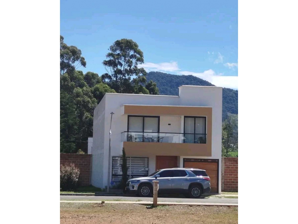 LOTE EN VENTA SECTOR EL TAMBO ( COLEGIO MARIA AUXILIADORA CON LICENC)