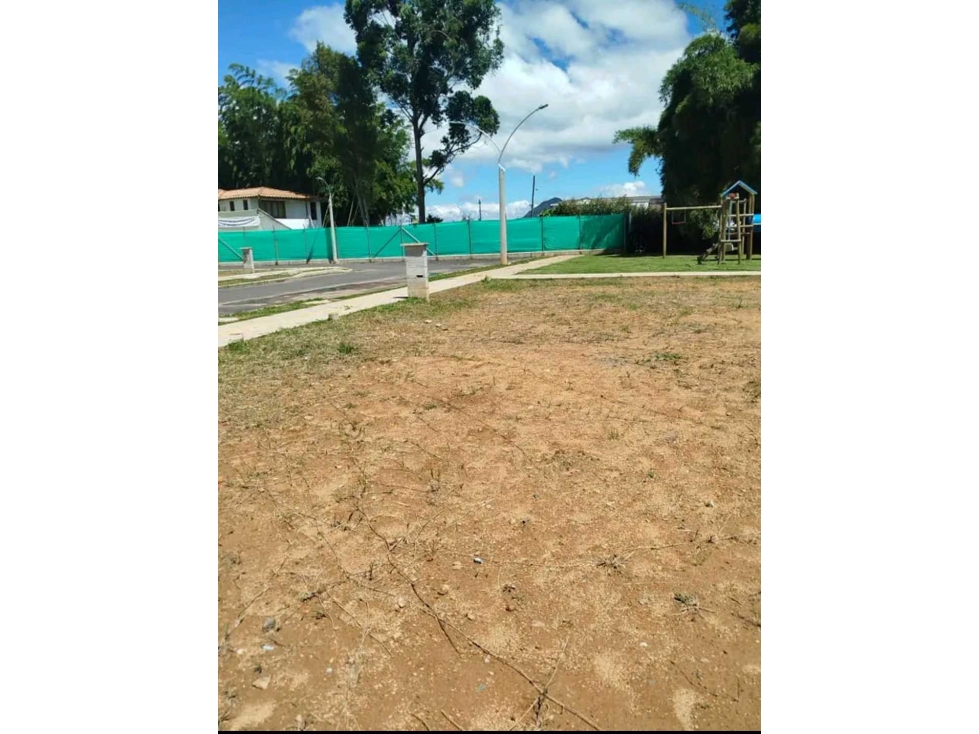 LOTE EN VENTA SECTOR EL TAMBO ( COLEGIO MARIA AUXILIADORA CON LICENC) — foto 2