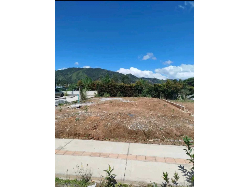 LOTE EN VENTA SECTOR EL TAMBO ( COLEGIO MARIA AUXILIADORA CON LICENC) — foto 3
