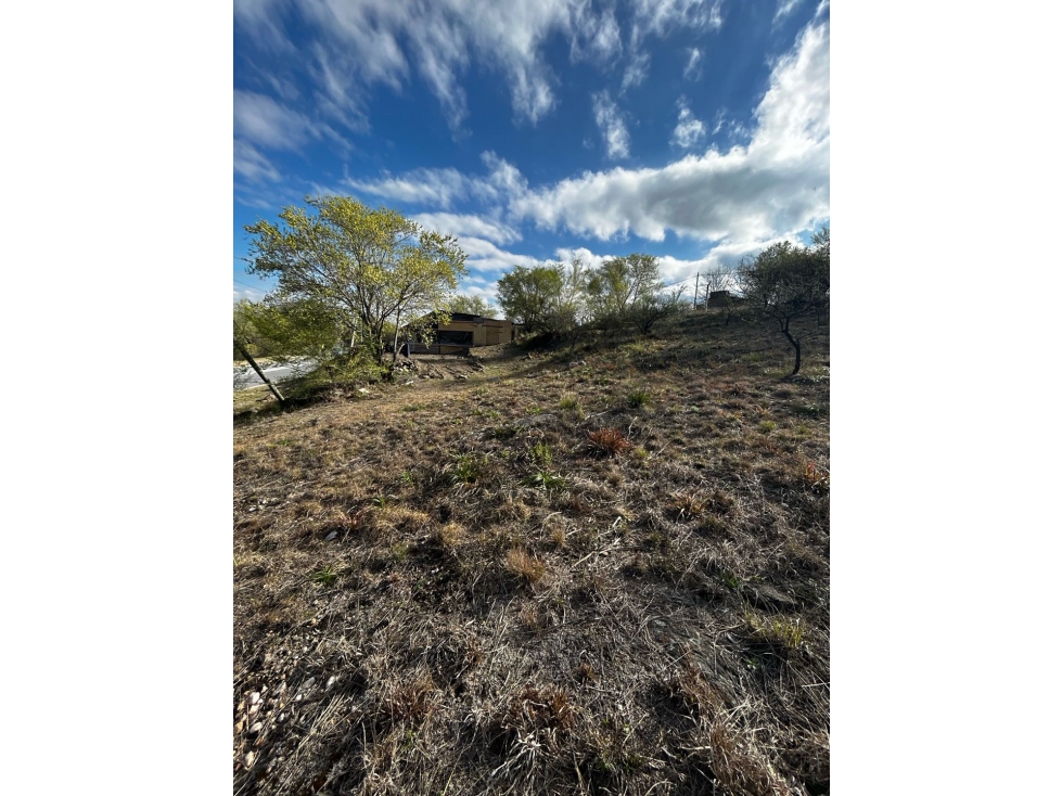 Lote en venta sobre la costanera - 1