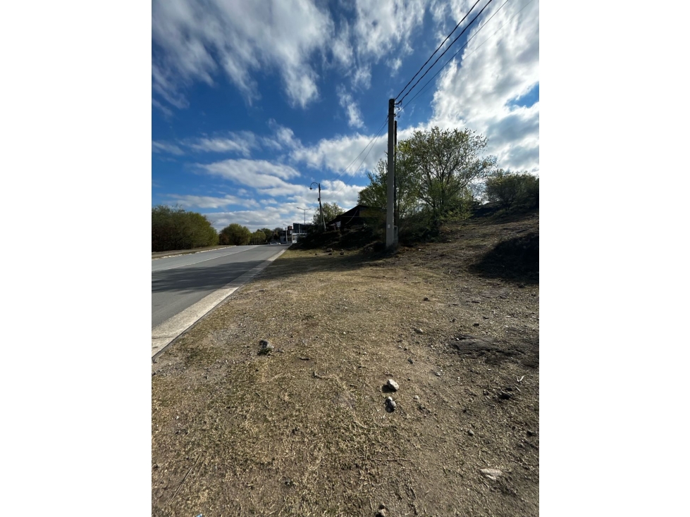 Lote en venta sobre la costanera - 6