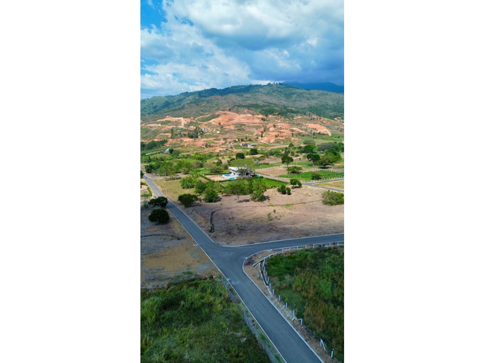 Lote esquinero en venta en parcelación - Santa Elena El Cerrito Valle — foto 3