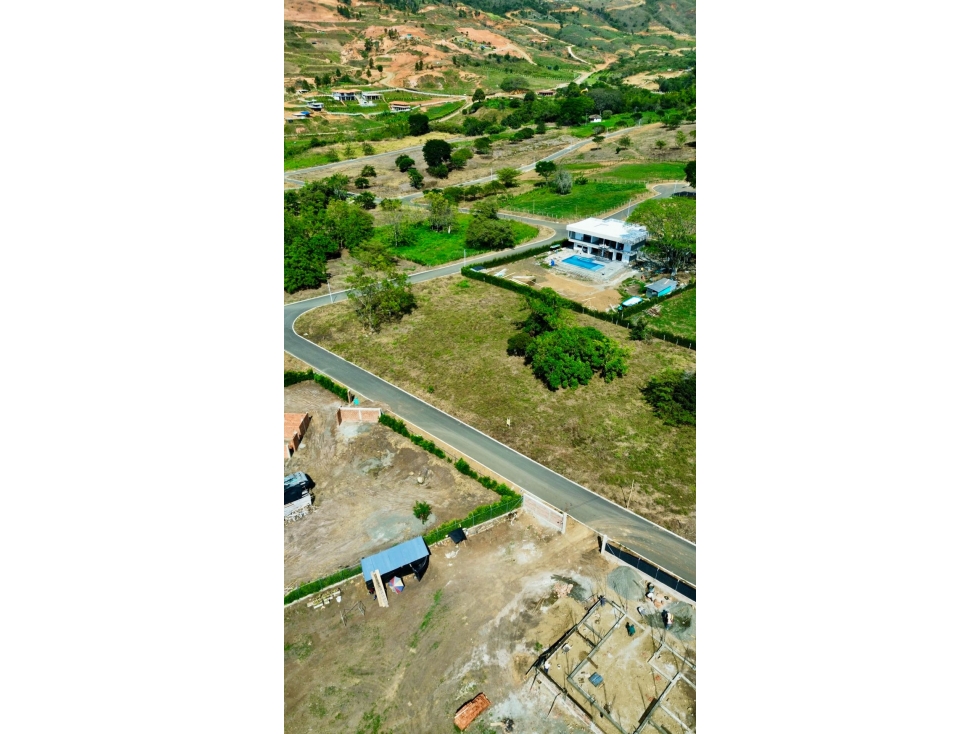 Lote esquinero en venta en parcelación - Santa Elena El Cerrito Valle — foto 2
