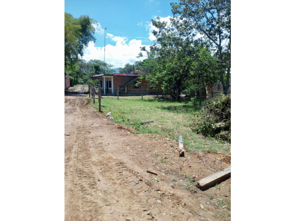 Lote esquinero plano en venta - Santa Elena El Cerrito Valle Colombia — foto 2
