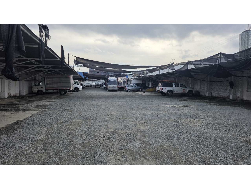 Lote esquinero para comercio o Bodegas en el Centro Cali San Nicolas — foto 2
