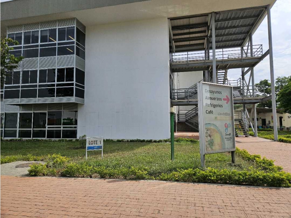 Lote esquinero para venta en Zona Franca de Pereira - 3