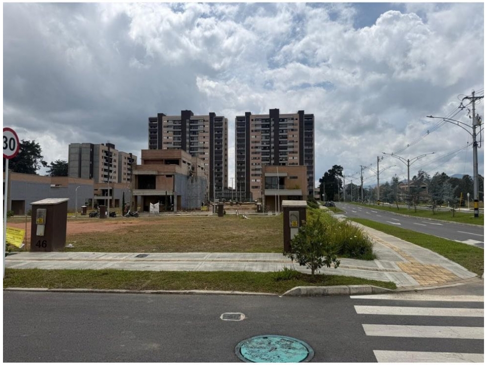 LOTE ESQUINERO SAN ANTONIO NUVICA