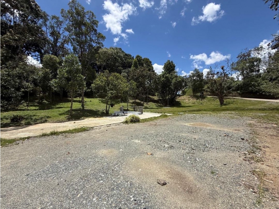 LOTE ESQUINERO UBICADO EN EL RETIRO EN UNA UNA DE LAS MEJORES UNIDADES — foto 4