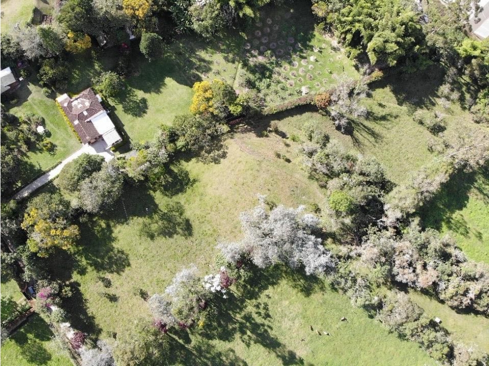 LOTE INDEPENDIENTE COMPLETAMENTE APROVECHABLE EN LLANOGRANDE