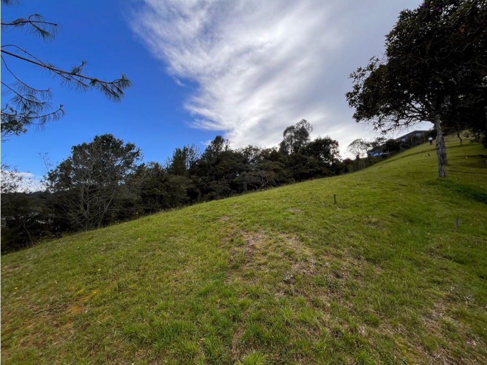 LOTE INDEPENDIENTE EN VENTA EN ENVIGADO ALTO DE LAS PALMAS — foto 2