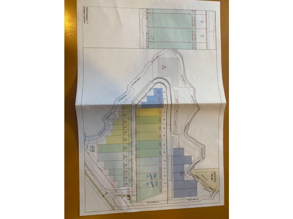Lote para bodegas en venta - 6