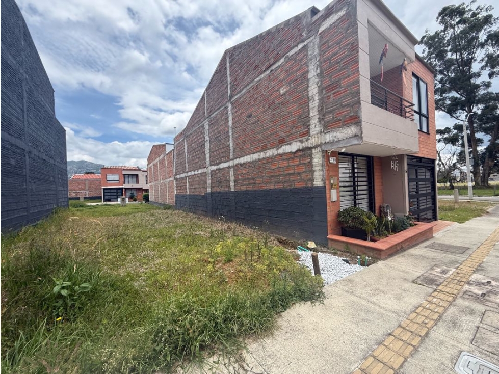Lote para la venta con licencia de construcción en unidad abierta — foto 3