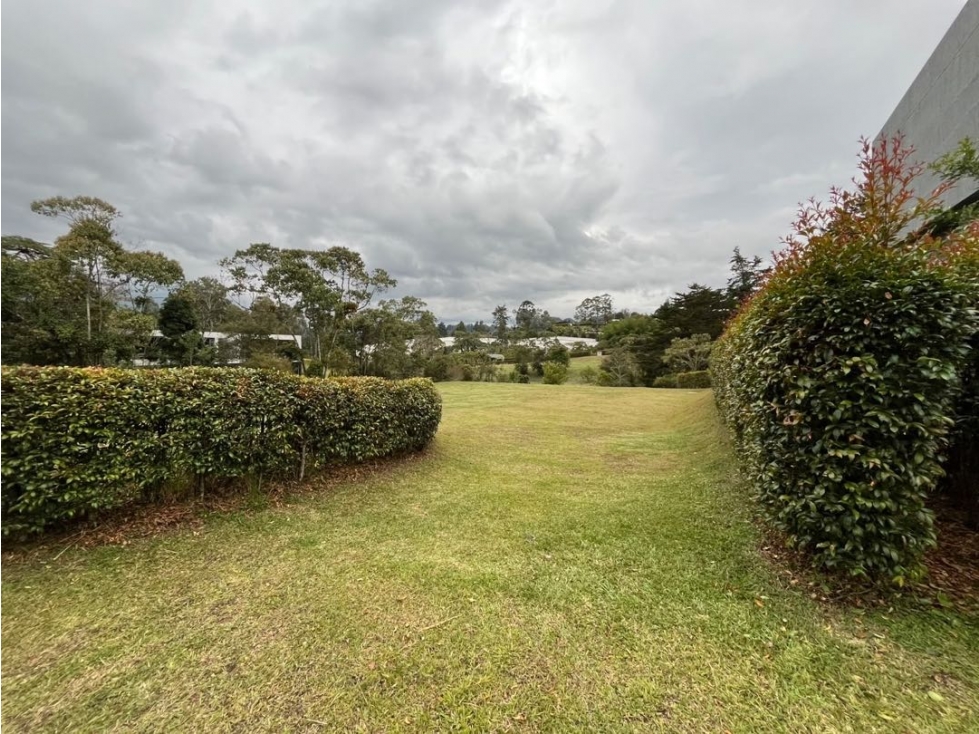 Lote para la Venta en el Retiro sector Normandía - 4