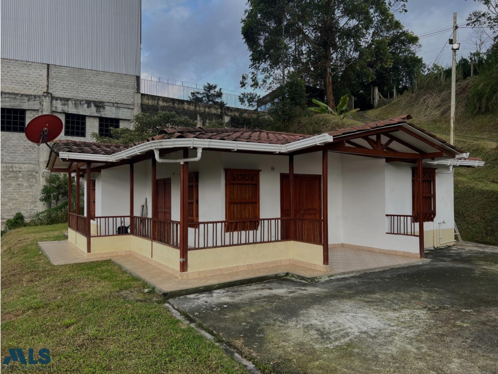 Lote para uso industrial o agrícola y una constru...(MLS#255922) - 5