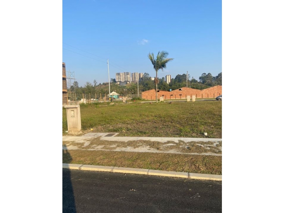 Lote para venta en Marinilla, sector alcaravanes, Antioquia - 1