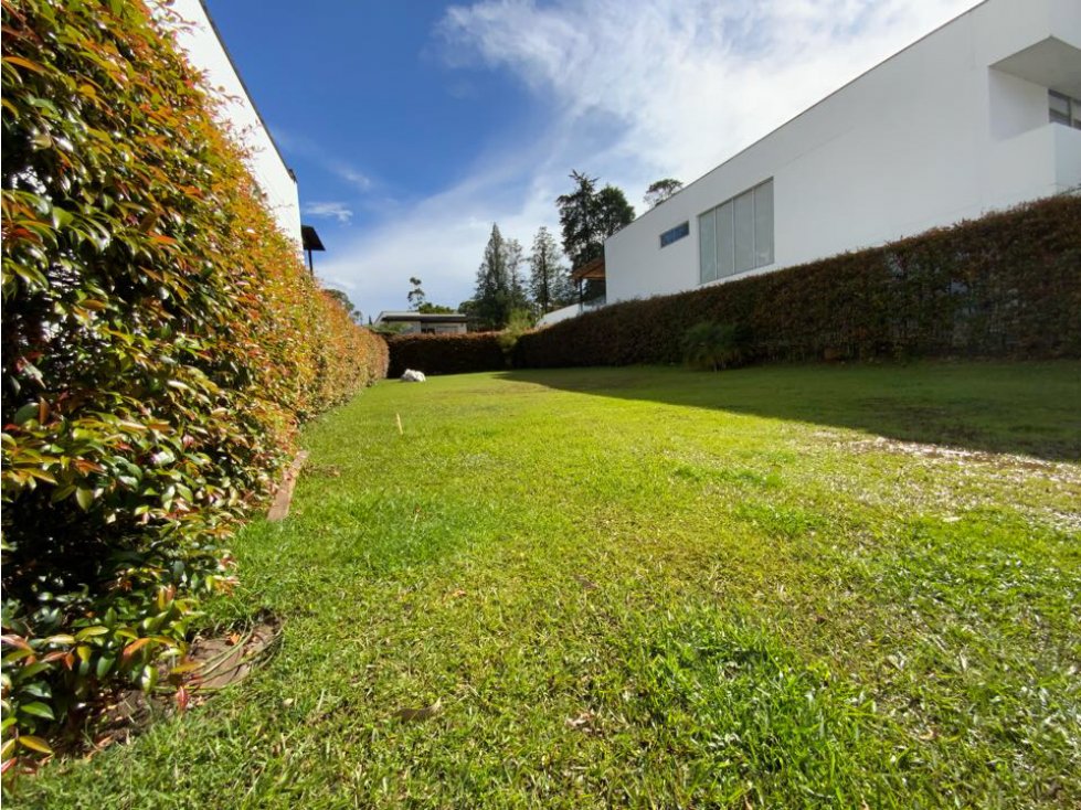 Venta Espectacular Lote Plano Casa Separadas Unidad Cerrada El Retiro — foto 2
