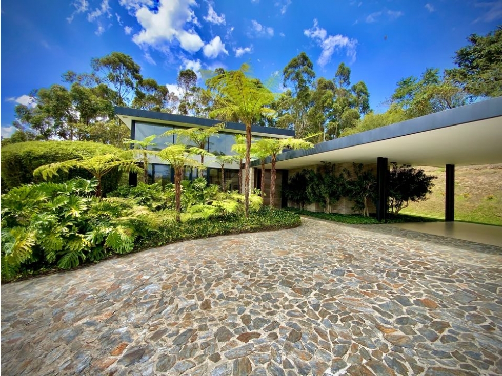 Venta Lujosa Casa Parcelacion Via San Antonio La Ceja — foto 2