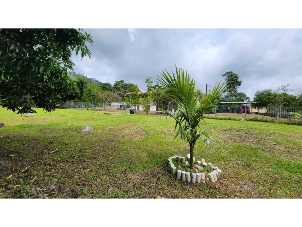 Lote Plano con Licencia-Vereda Zapata en La Mesa. - 1