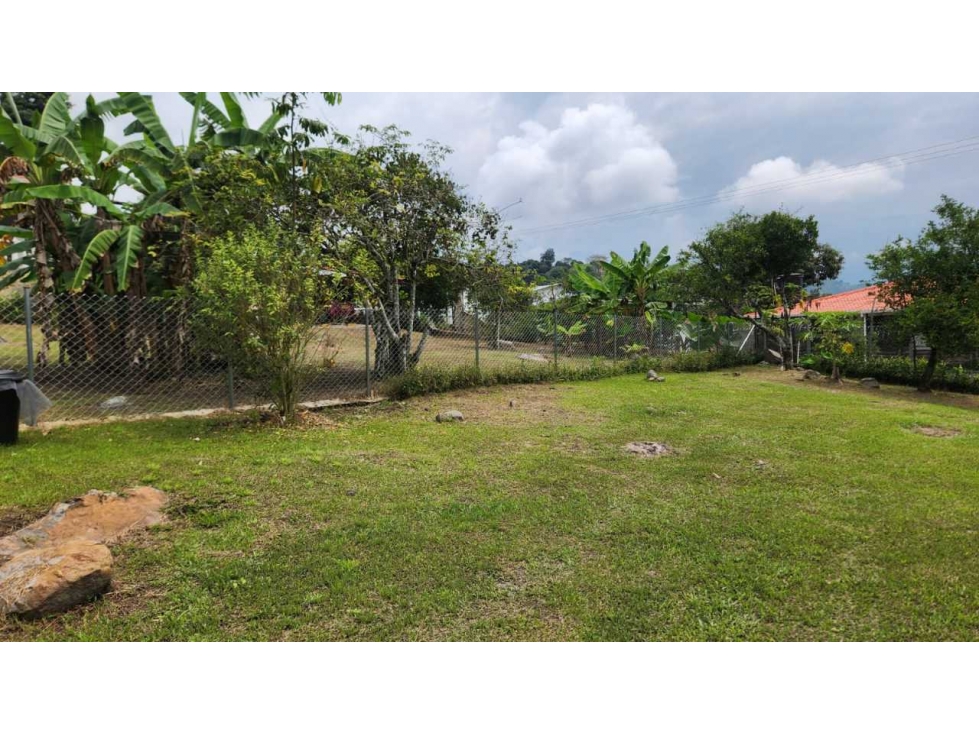 Lote Plano con Licencia-Vereda Zapata en La Mesa. - 3