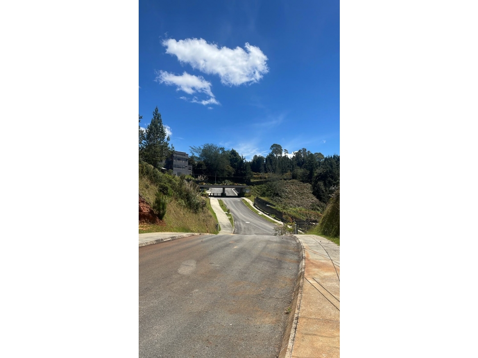 Lote PREMIUM Alto del Escobero | Sin Peaje | Alta Valorización — foto 2