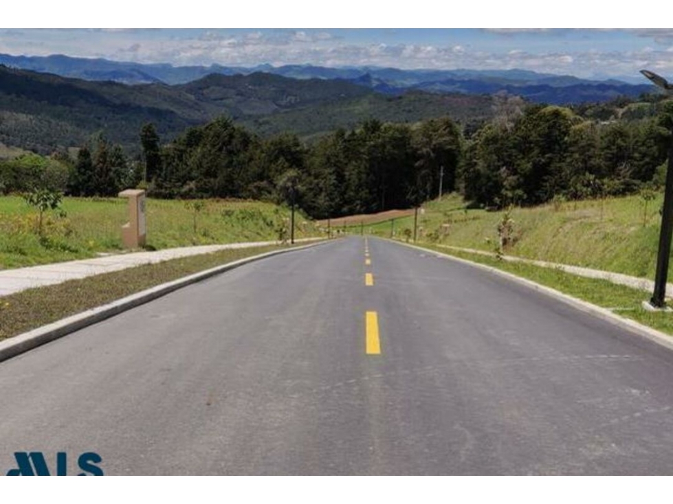 Lote Residencial en venta en Alto de las Palmas, Envigado