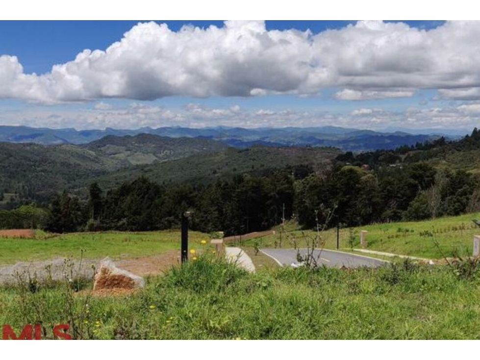 Lote Residencial en venta en Alto de las Palmas, Envigado — foto 2