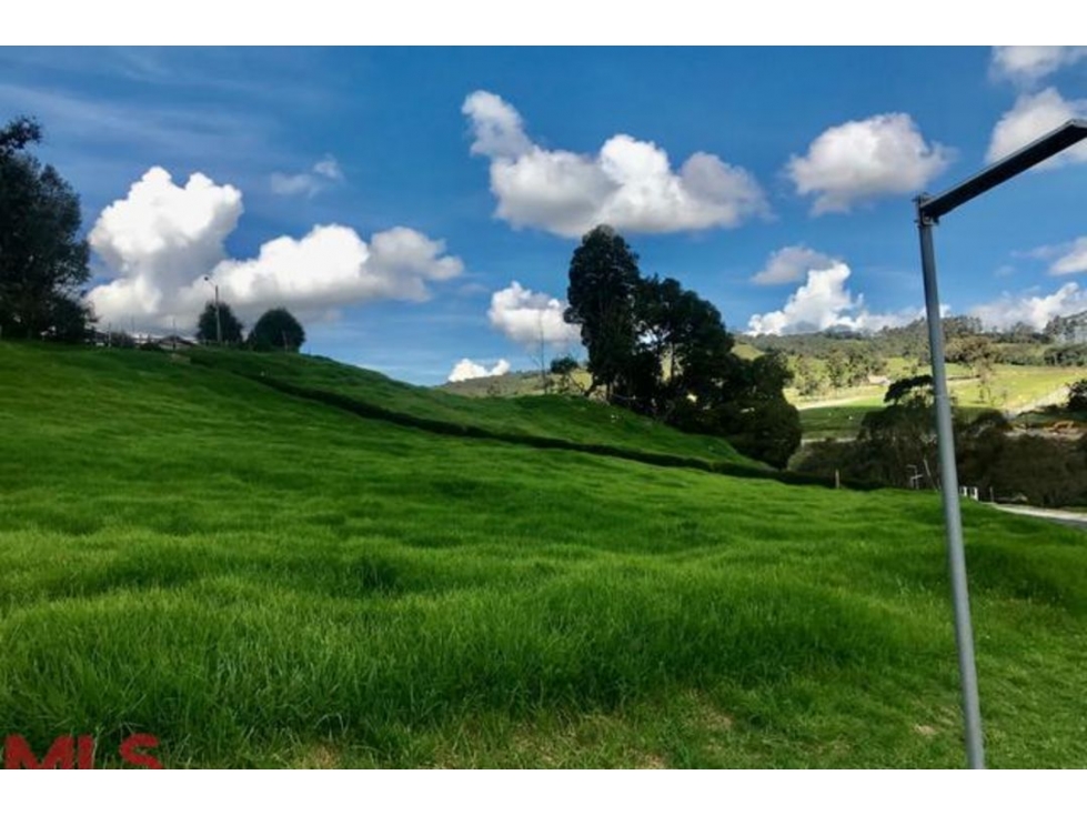 Lote Residencial en venta en Alto de las Palmas, Envigado — foto 3