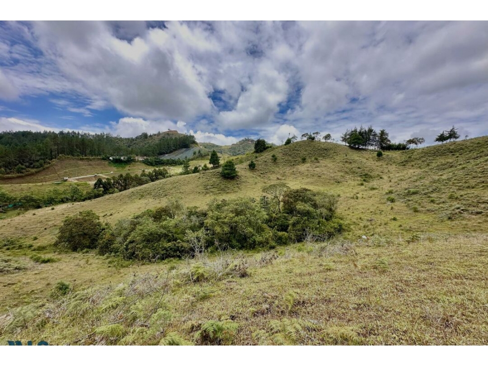 Lote Residencial en venta en El Ochuval, La Ceja — foto 2