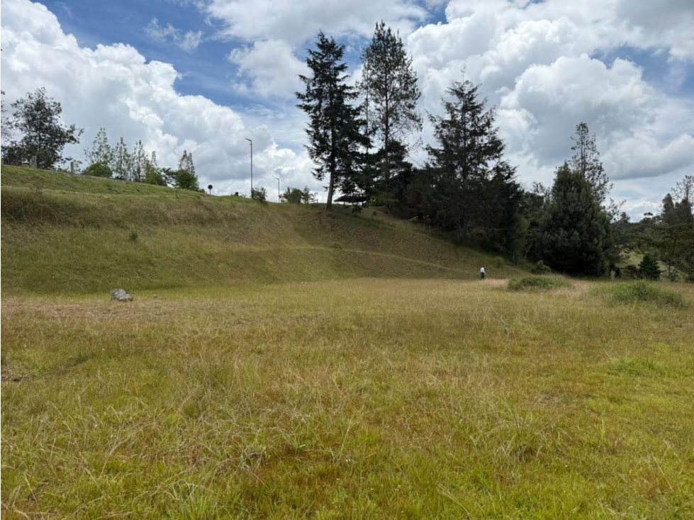 Lote retiro montesereno