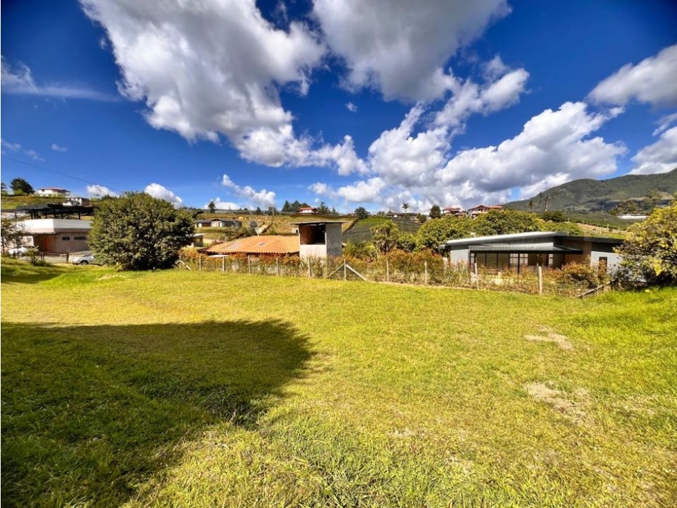 LOTE RURAL EN VENTA EN EL CARMEN DE VÍBORAL-SECTOR CANADÁ. Oportunidad