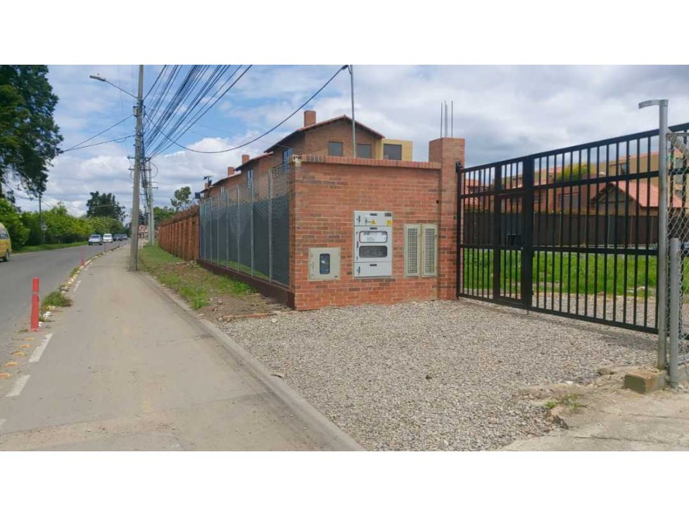 lote sobre vía principal de chia — foto 2
