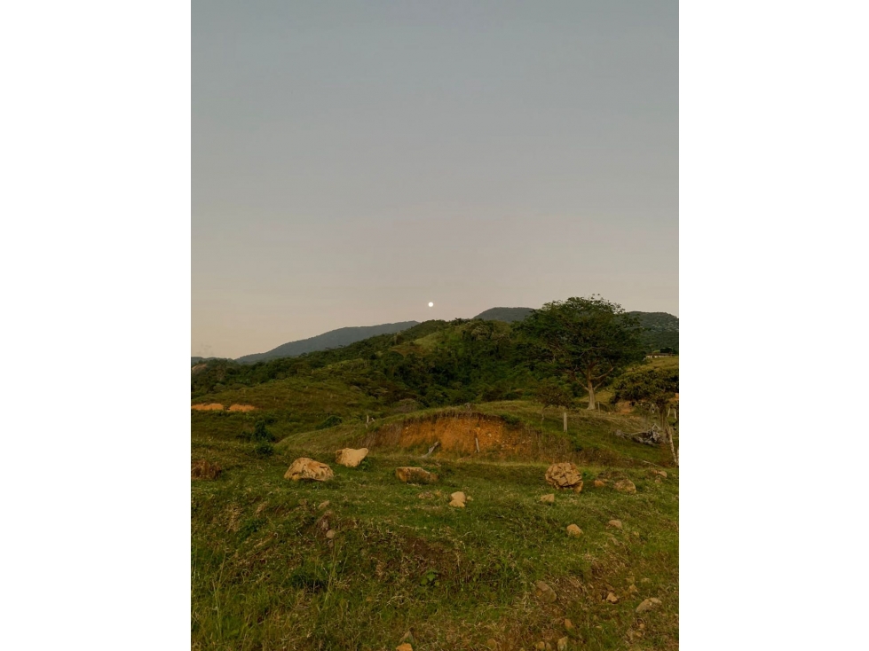 Lote terreno de 1.104m2 en condominio en venta Santa Elena El Cerrito - 4