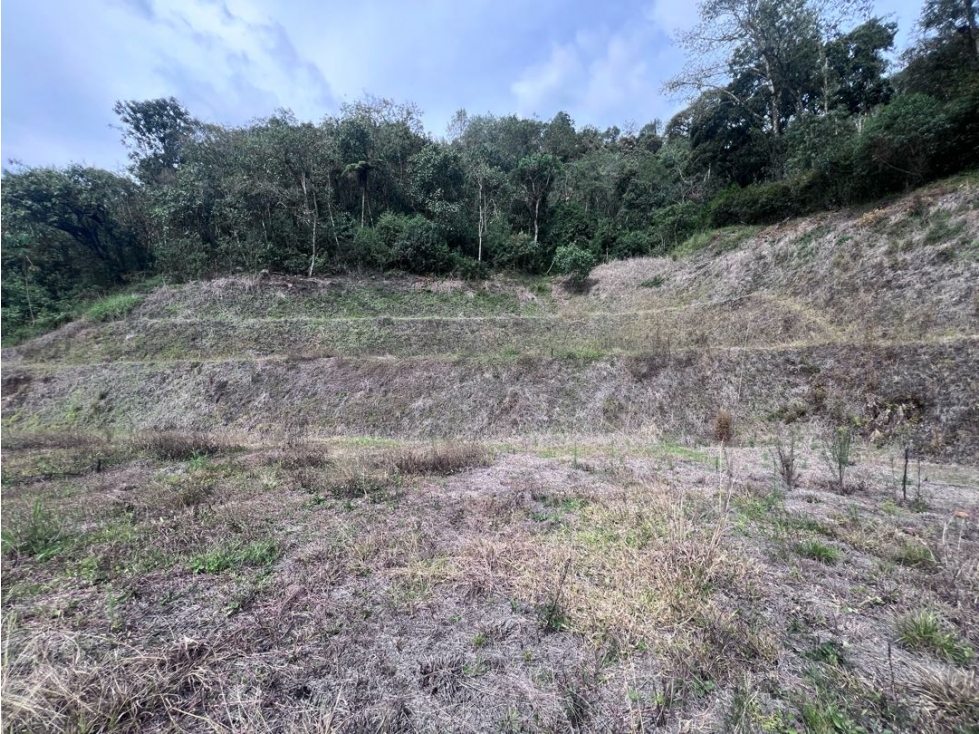 LOTE UBICADO EN EL RETIRO VIA DON DIEGO LLANOGRANDE