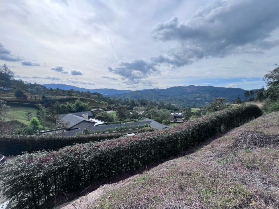 LOTE UBICADO EN EL RETIRO VIA DON DIEGO LLANOGRANDE — foto 4