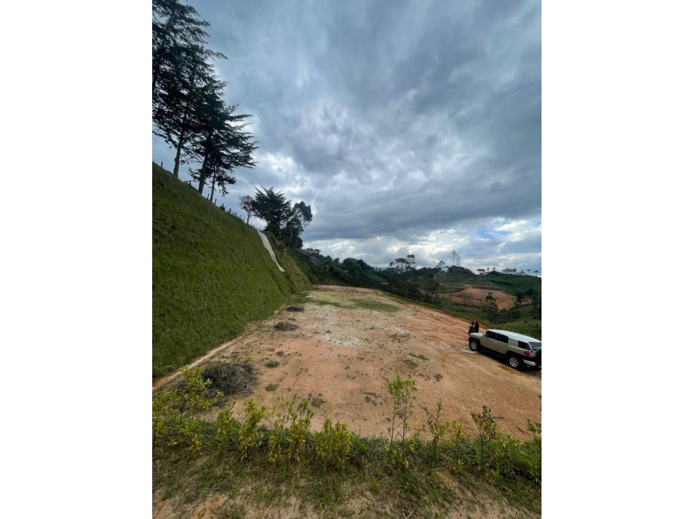 Lote un conjunto cerrado a 8 minutos de san antonio — foto 2
