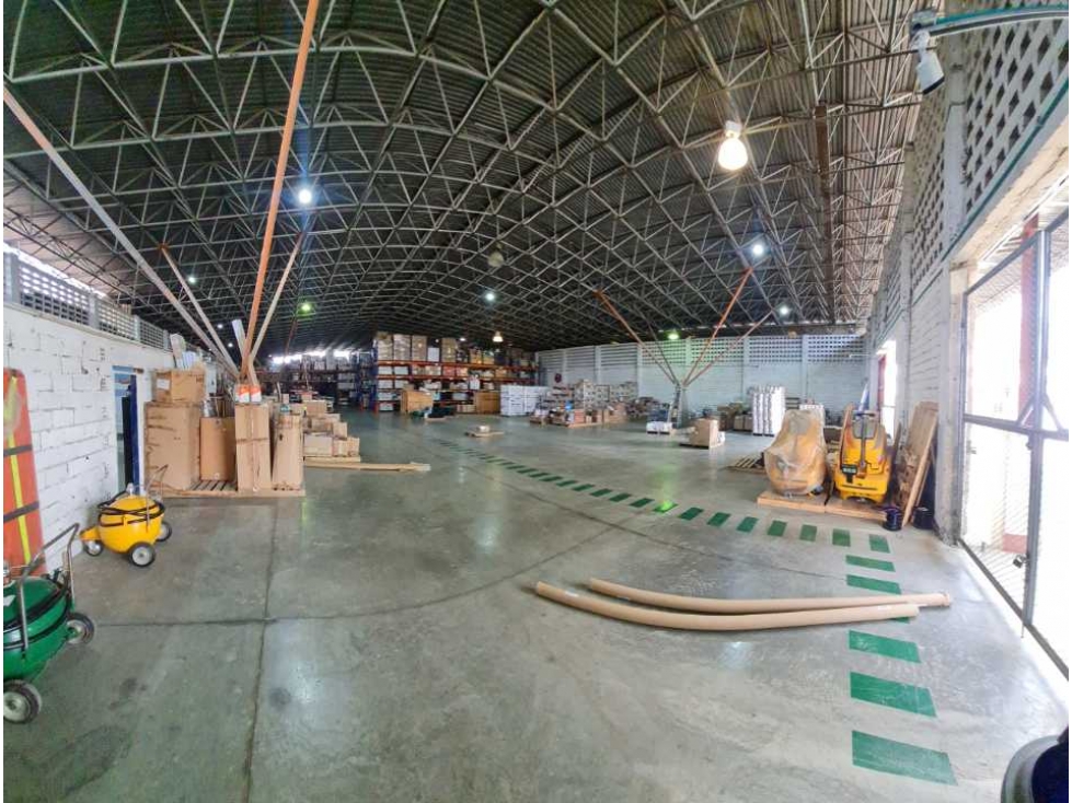 Lote con indice de ocupación del 85% tiene bodegas funcionales - 6