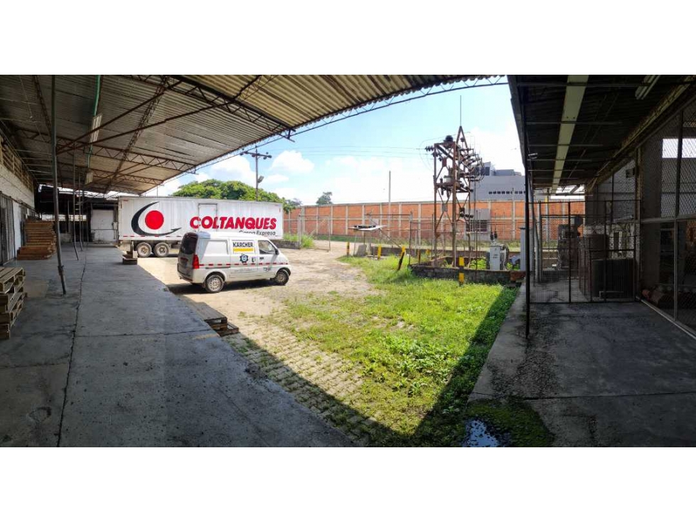 Lote con indice de ocupación del 85% tiene bodegas funcionales - 3