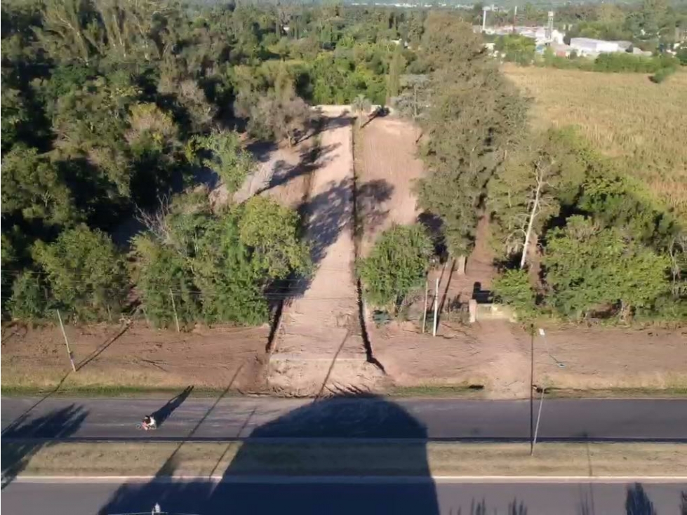 Lote frente a Av. Roca
