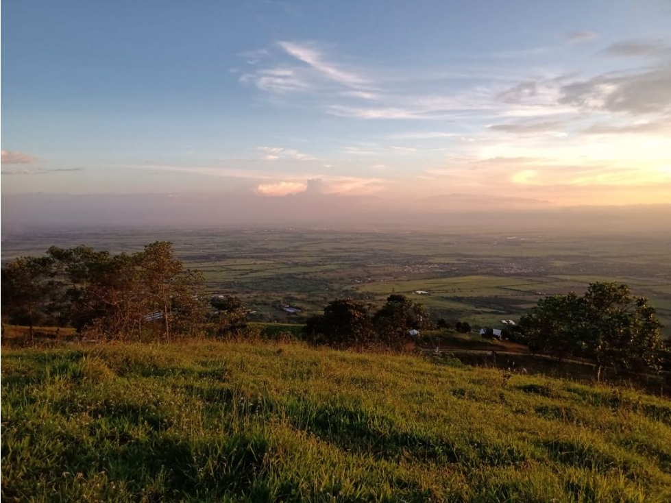 Lotes desde 2.000m2 en parcelación en venta Santa Elena El Cerrito - 2