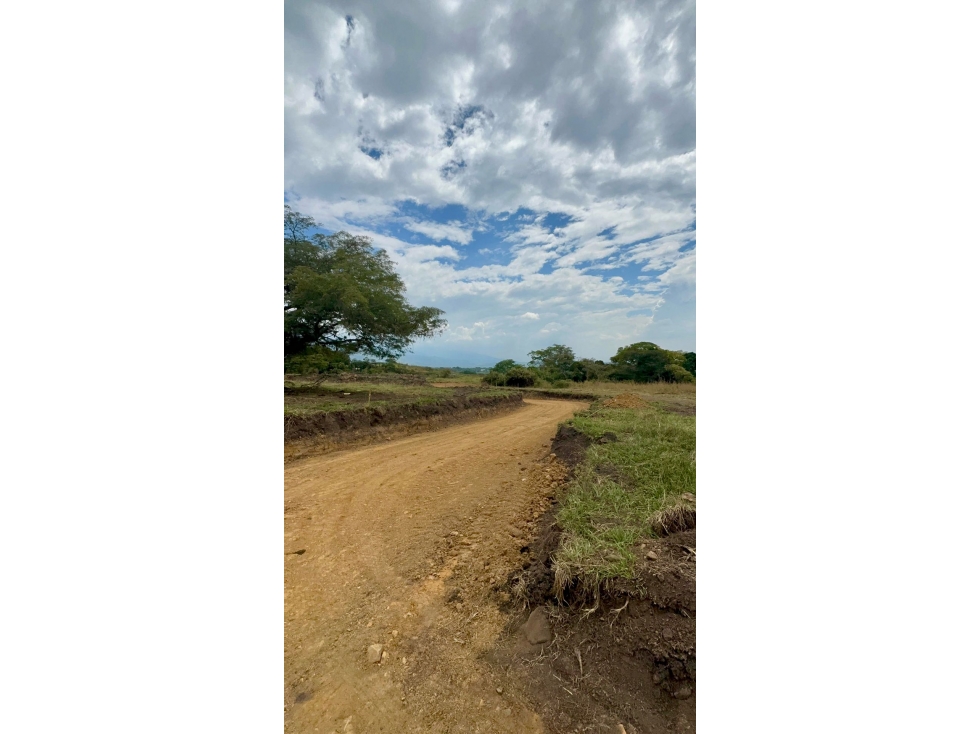 Lotes desde 1.277m2 en venta en parcelación - Santa Elena El Cerrito — foto 6