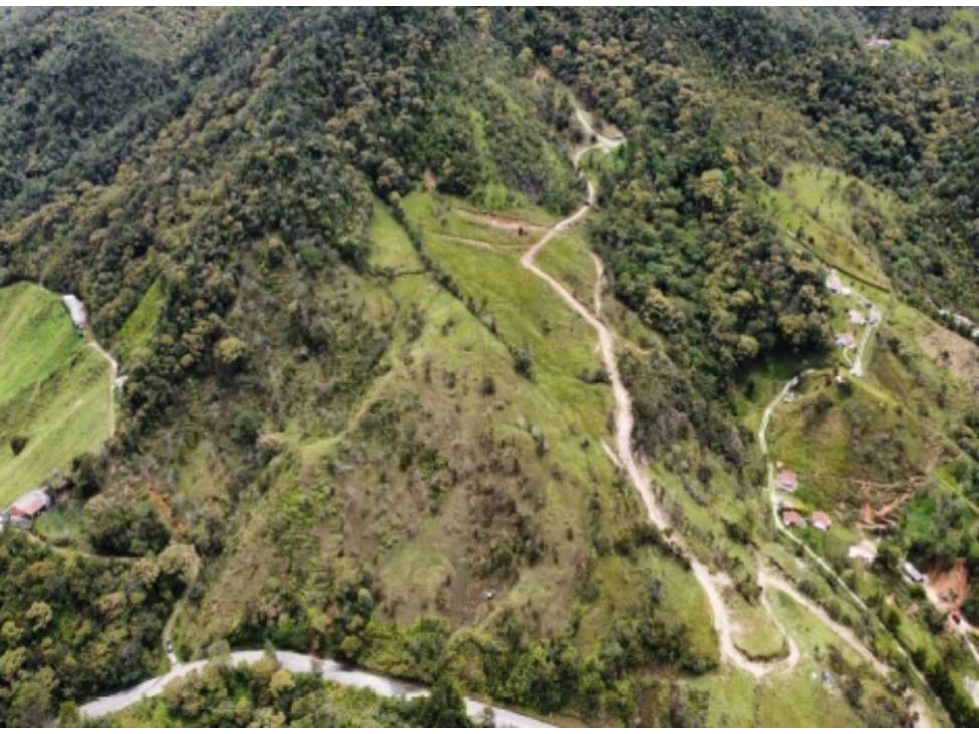 Lotes en Exclusiva Parcelacion fácil acceso al Peñol y Guatapé - 3